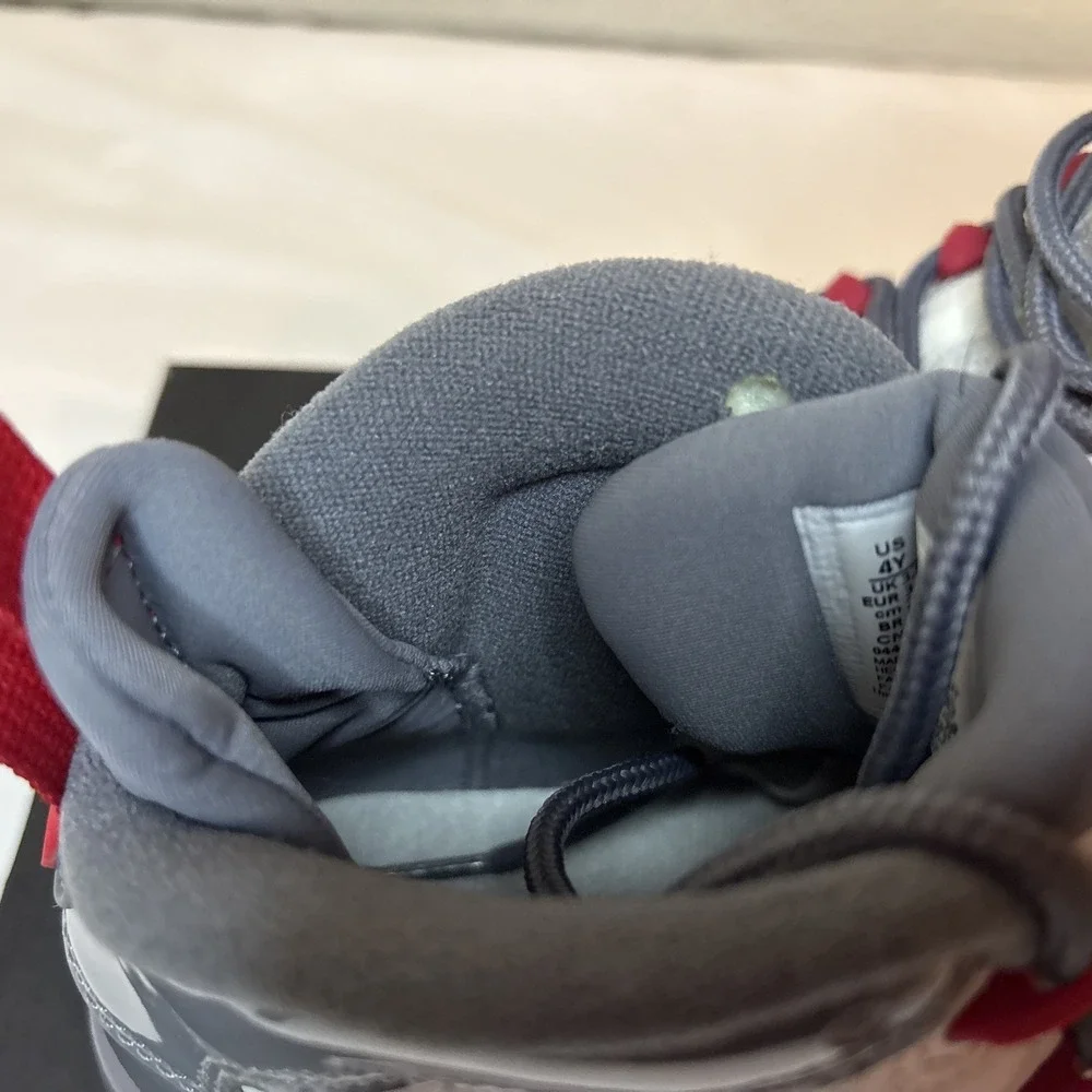 Nike‎ Air Jordan 9 Retro Size 4Y, Fire Red/Cool Grey, 302359-162